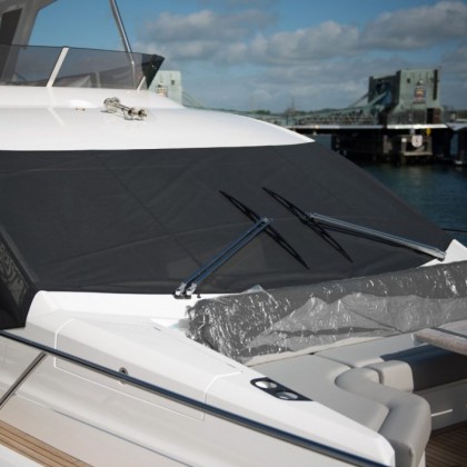 Motor Yacht Windscreen Covers
