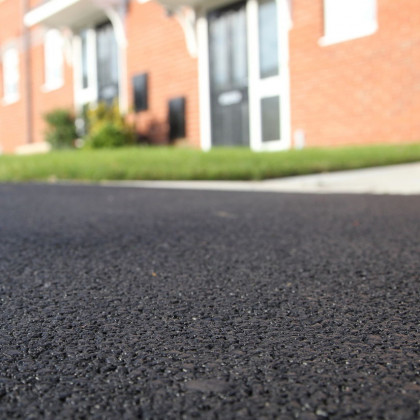 Ultidrive - long lasting asphalt for driveways and parking areas