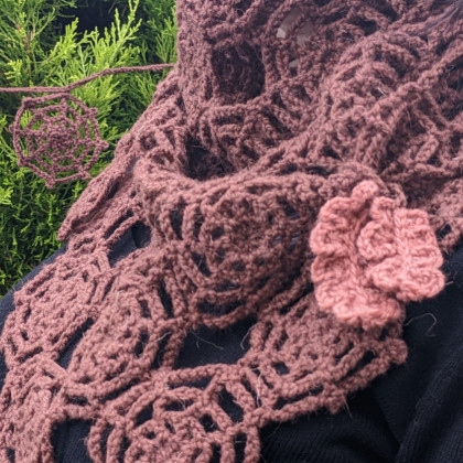 Crochet Cobweb Autumn/Hallowe’en Shawl with Optional Bunting Project Kit
